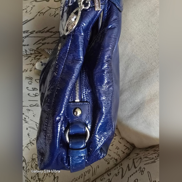 Coach Madison Maggie Patent Leather Shoulder Bag EUC w/ Twilly & Charm - Picture 4 of 17